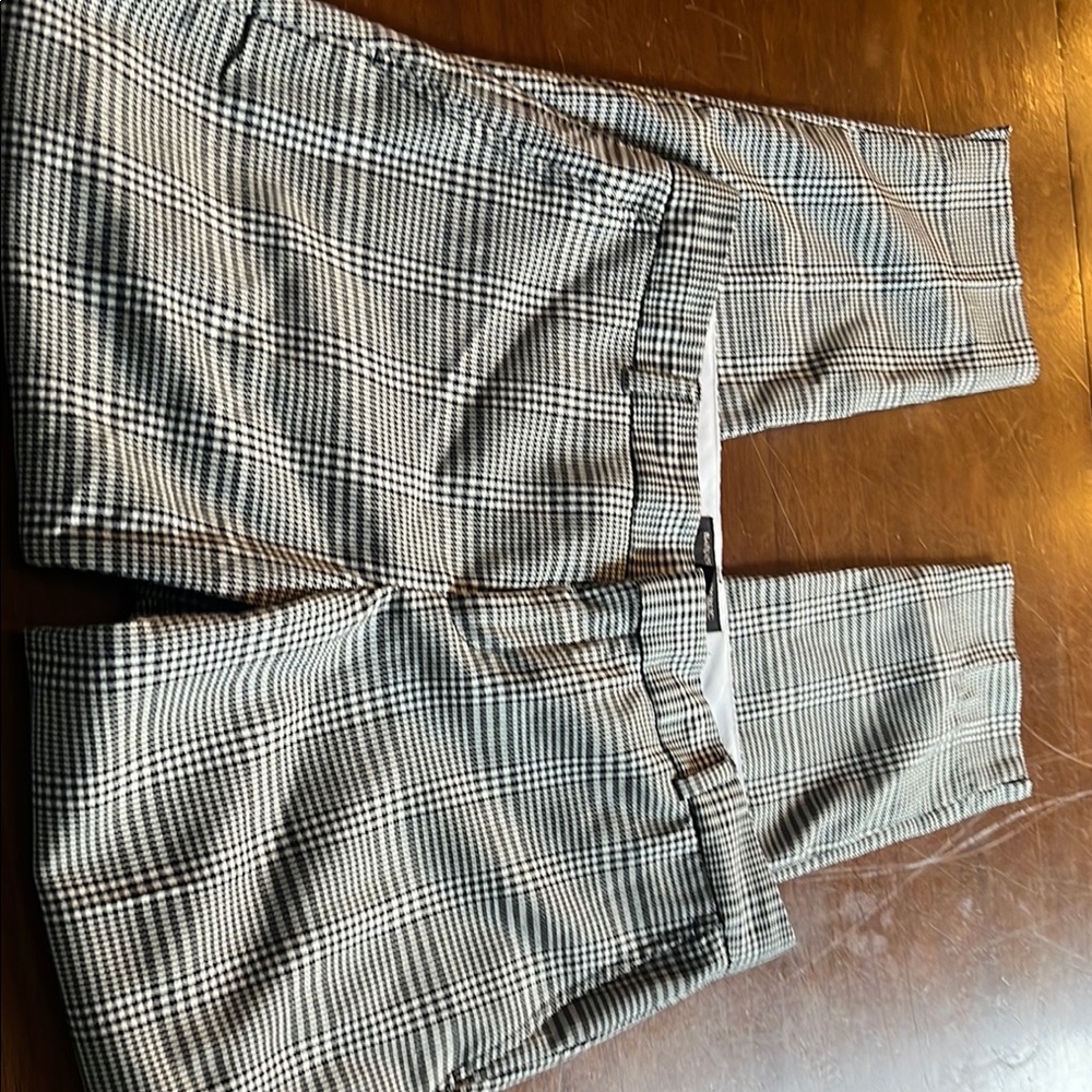 Banana Republic Black and White Ankle Cropped Pants